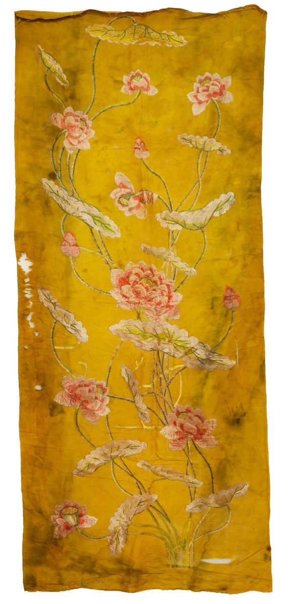 Qing Dynasty Ming Yellow Lotus Pattern Hanging Scroll
