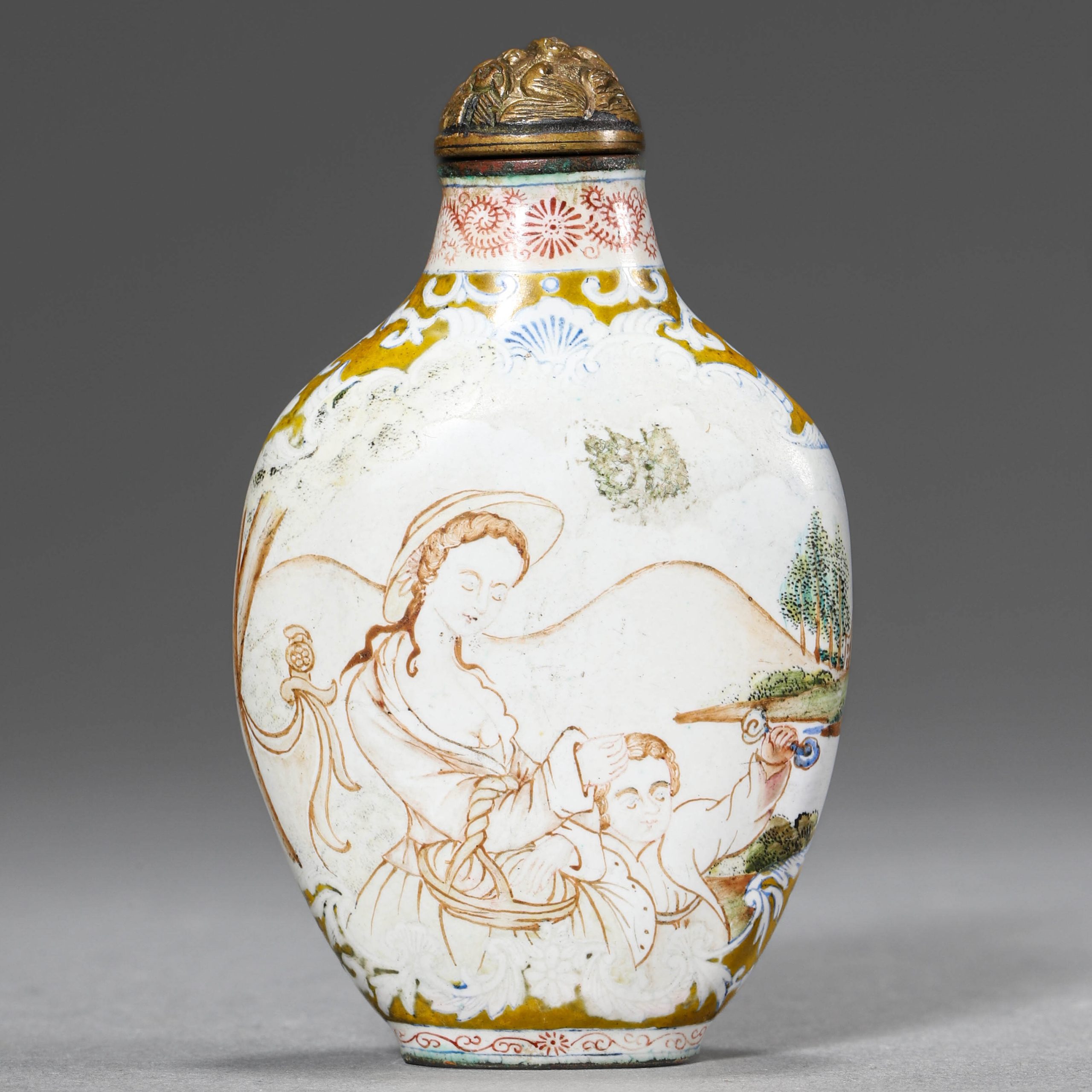 4044:A Qianlong period copper-based enamel color Western figure snuff bottle.