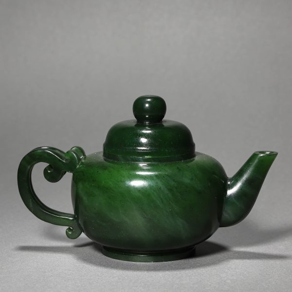 A CHINESE SPINACH JADE TEAPOT